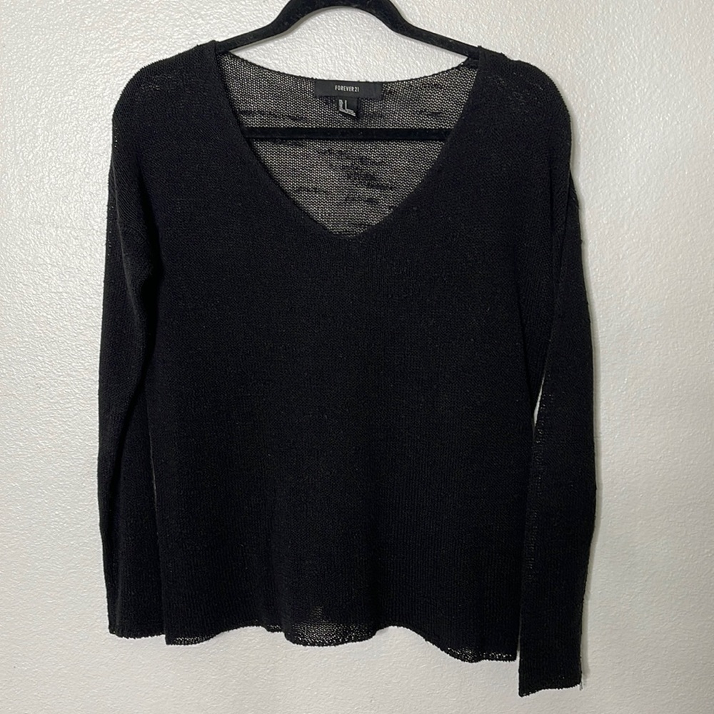 Forever 21 Black V Neck Sweater Size Small